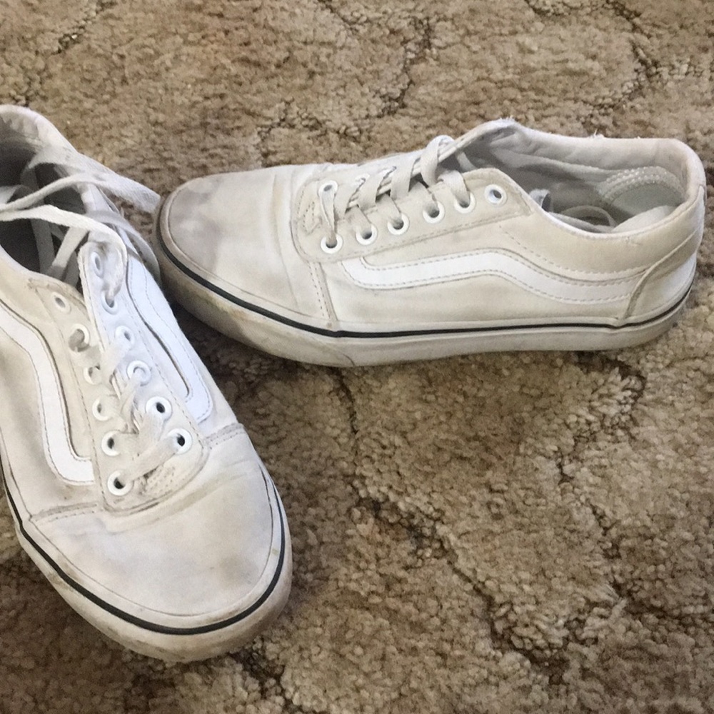WHITE/ CREAM VANS